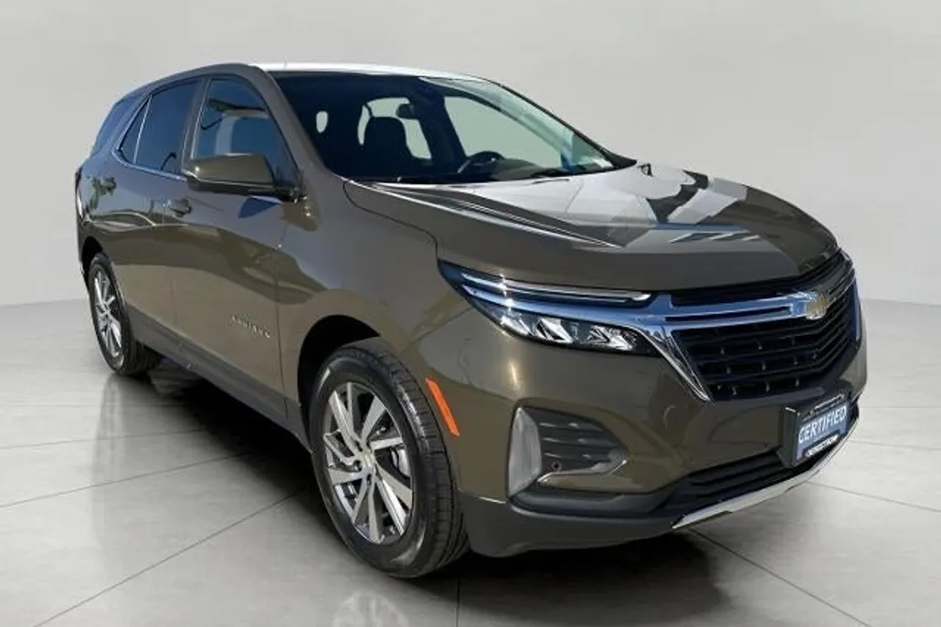2023 Chevrolet Equinox LT photo 1