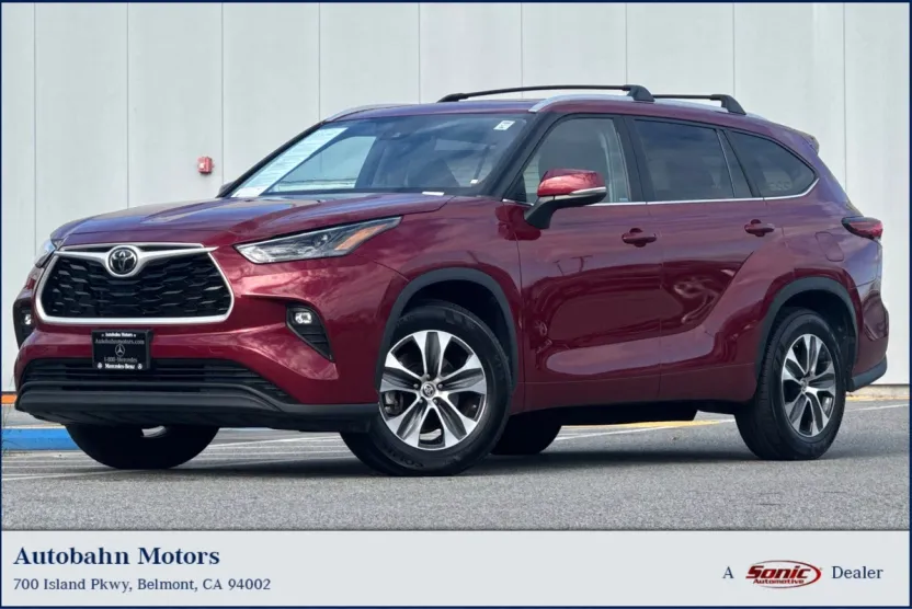 2023 Toyota Highlander L photo 1