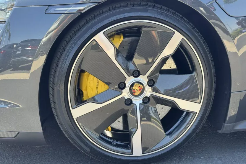 2022 Porsche Taycan Turbo S photo 1