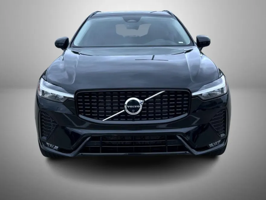 2024 Volvo XC60 B5 Plus photo 1