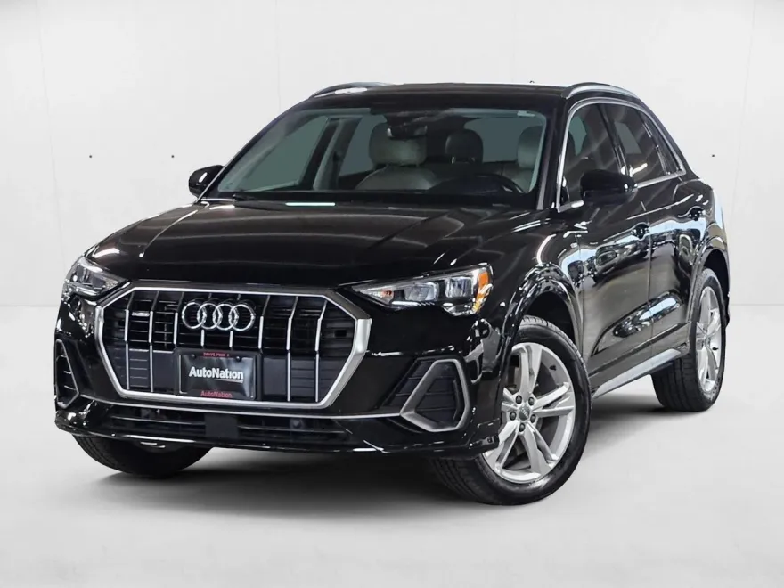 2020 Audi Q3 45 TFSI S line Premium photo 1