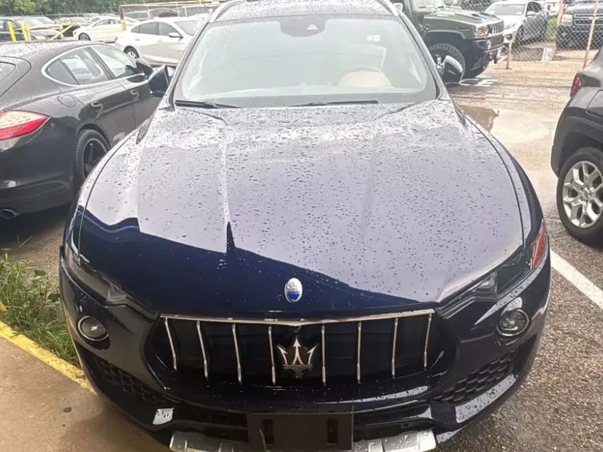 2018 Maserati Levante photo 1
