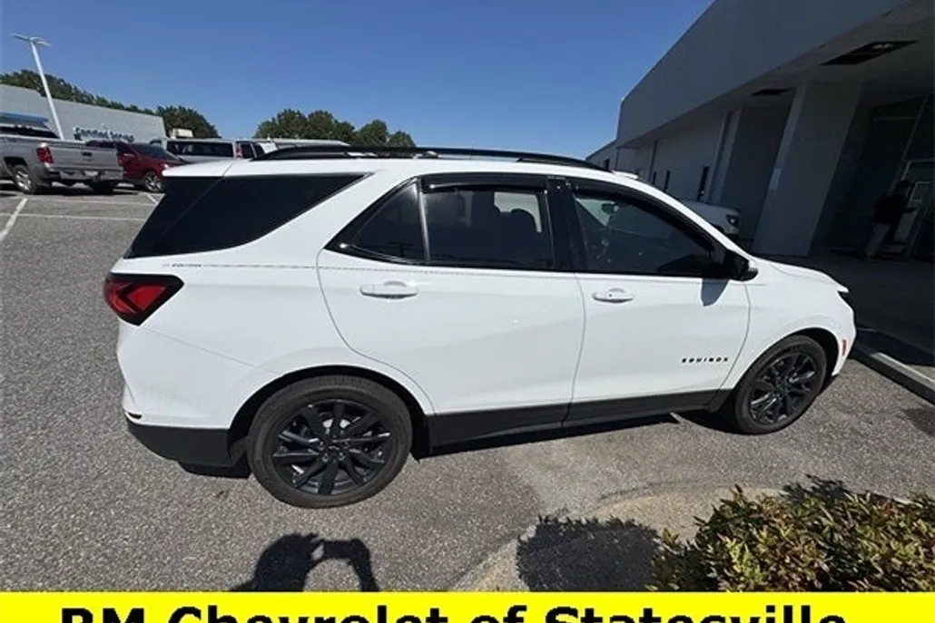 2024 Chevrolet Equinox RS photo 1
