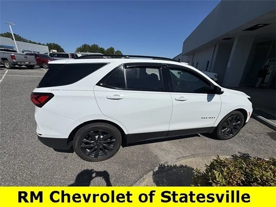 2024 Chevrolet Equinox RS photo 1
