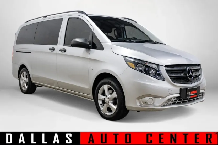 2017 Mercedes Benz Metris Passenger Van photo 1
