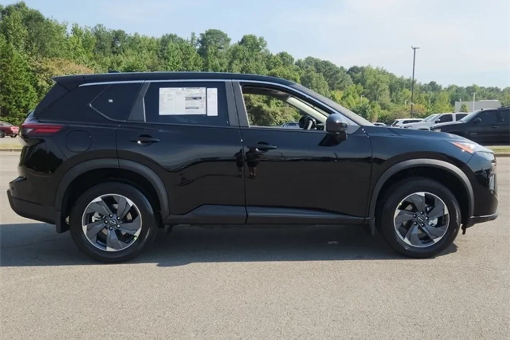 2026 Nissan Rogue SV photo 1