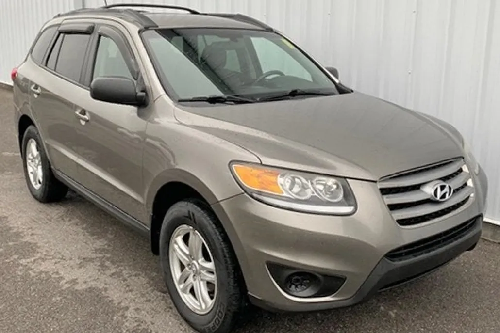2012 Hyundai Santa Fe GLS photo 1