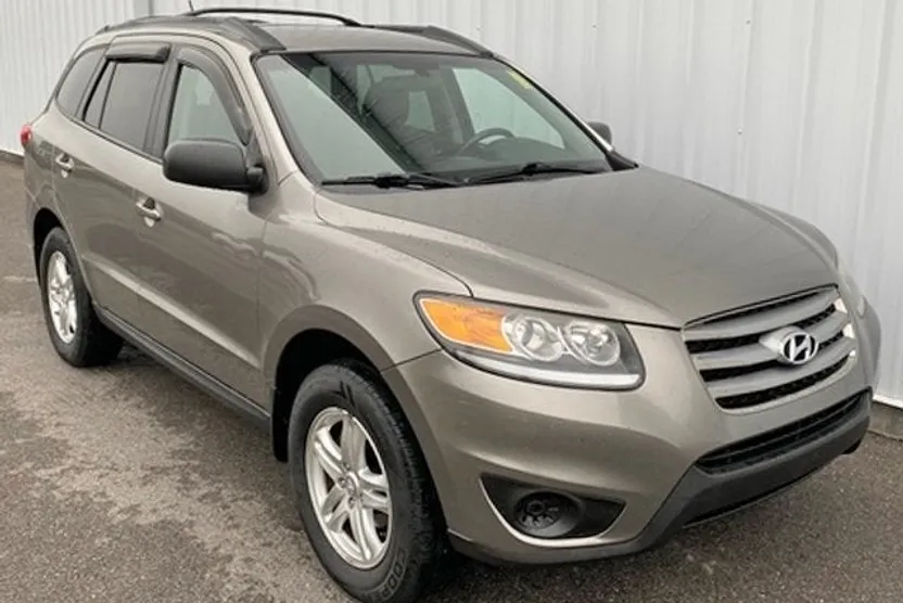 2012 Hyundai Santa Fe GLS photo 1