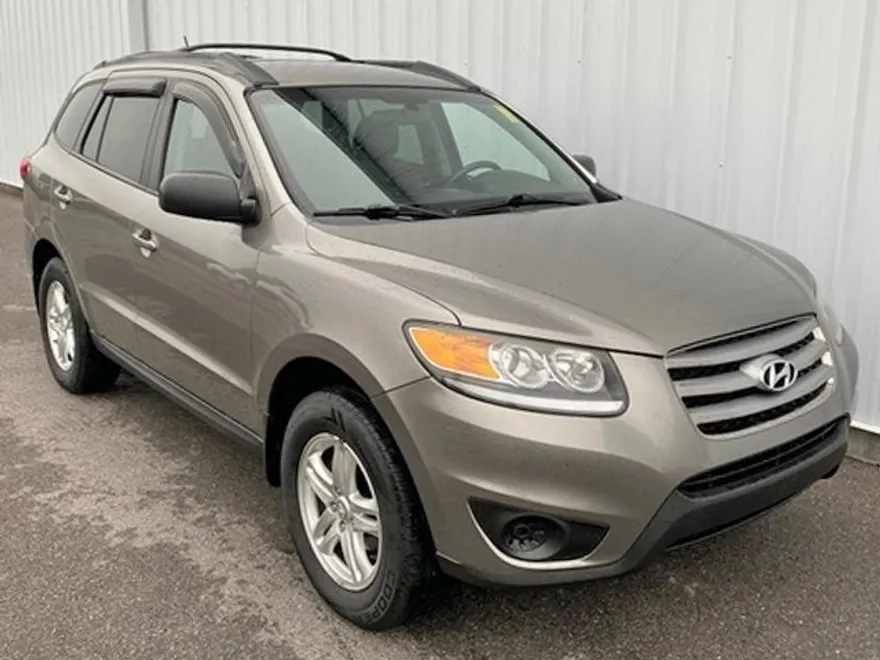 2012 Hyundai Santa Fe GLS photo 1