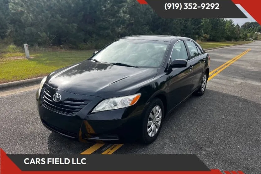 2009 Toyota Camry LE photo 1