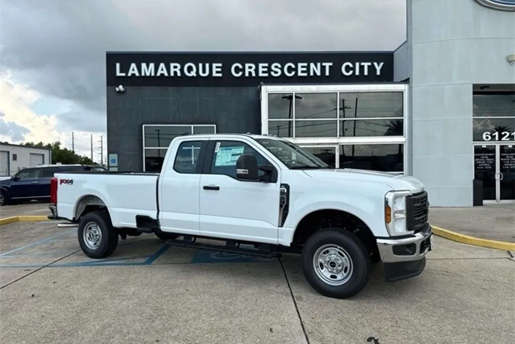 2025 Ford F-250 photo 1