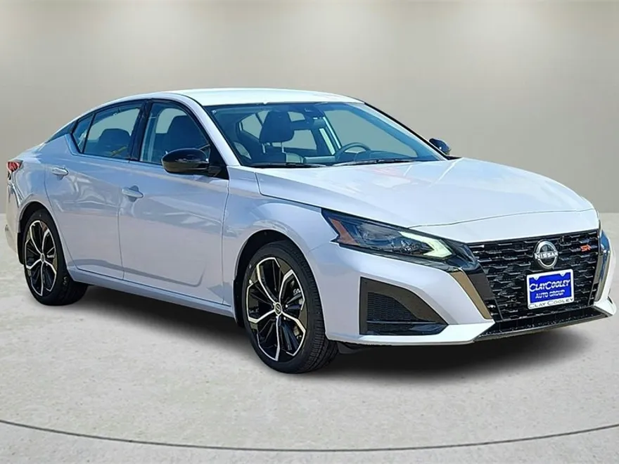 2025 Nissan Altima 2.5 SR photo 1