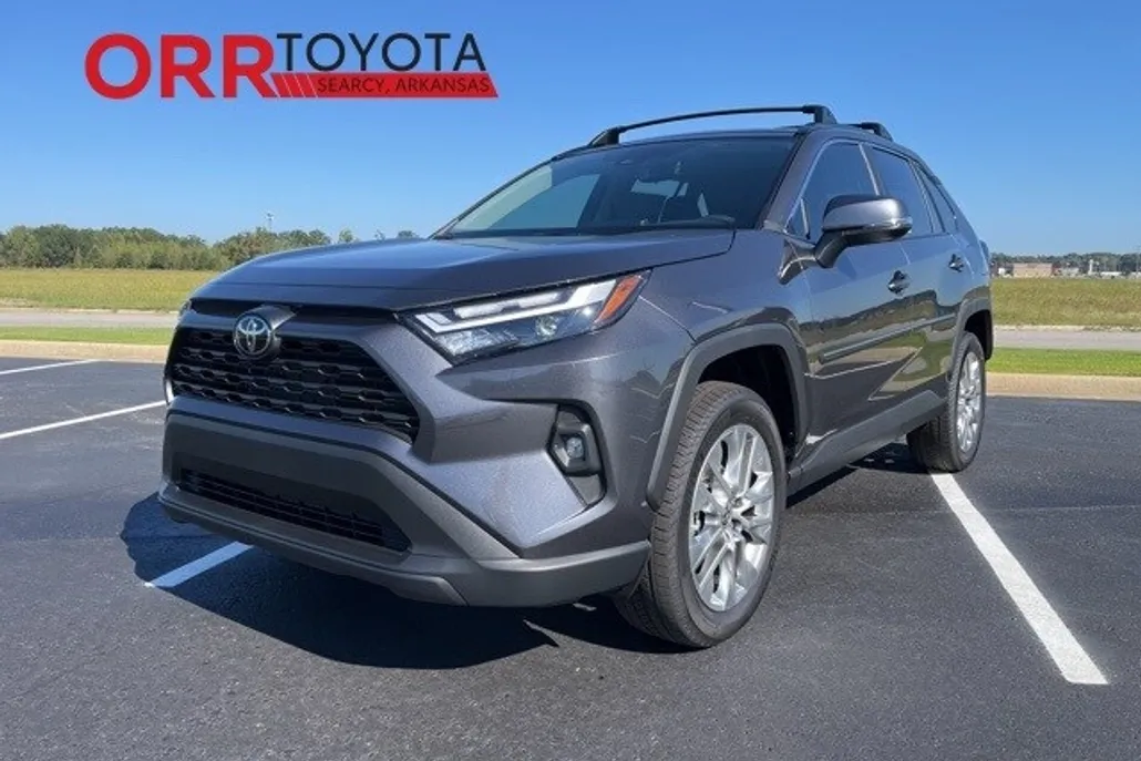 2025 Toyota RAV4 XLE Premium photo 1