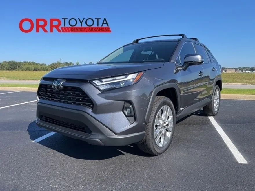2025 Toyota RAV4 XLE Premium photo 1