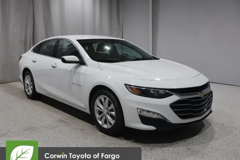 2023 Chevrolet Malibu 1LT photo 1