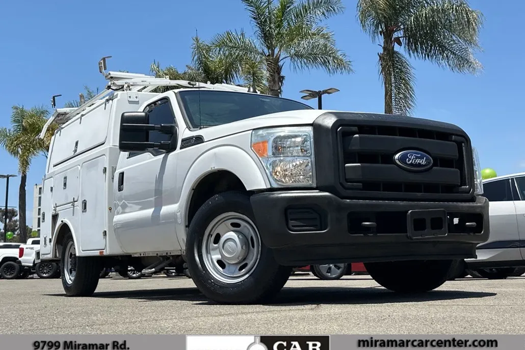 2013 Ford F-350 XL photo 1