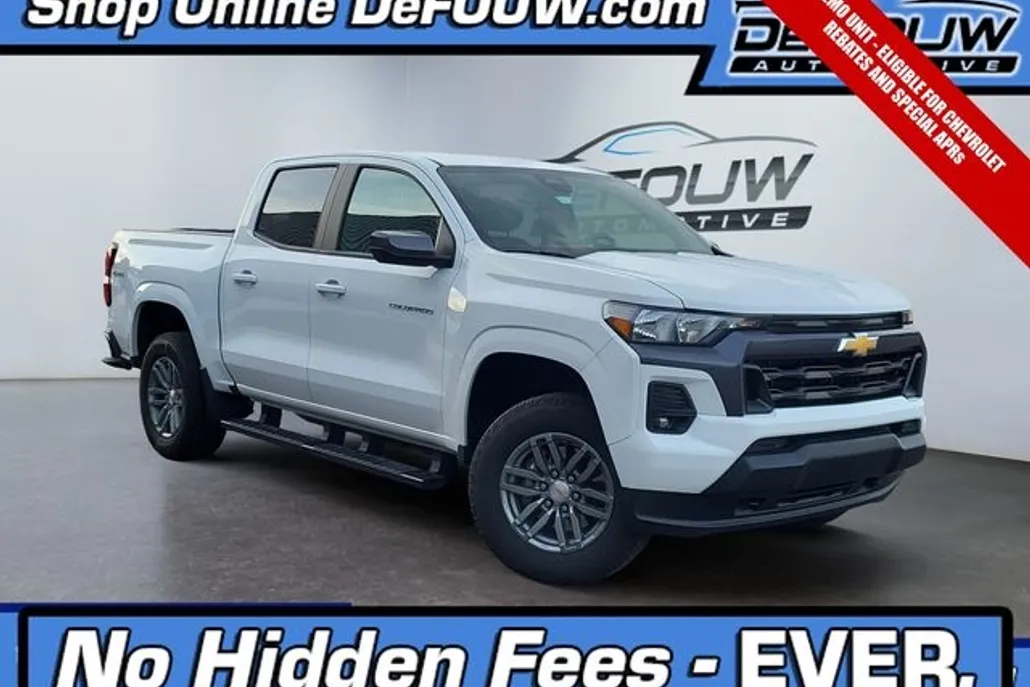 2024 Chevrolet Colorado LT photo 1