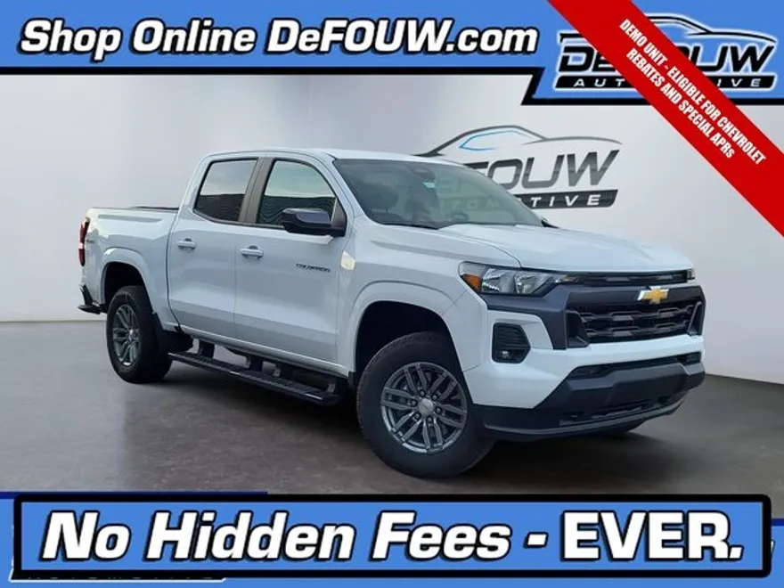 2024 Chevrolet Colorado LT photo 1