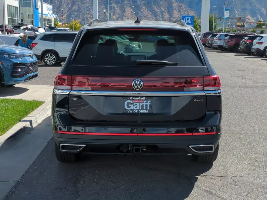 2026 Volkswagen Atlas SE Technology photo 1