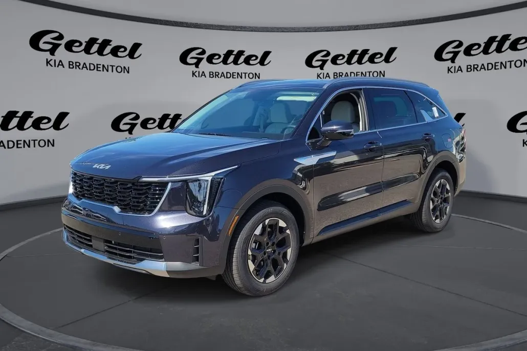 2025 Kia Sorento S photo 1