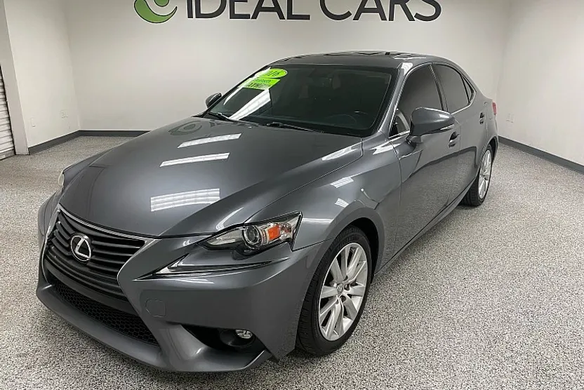 2016 Lexus IS 200t photo 1