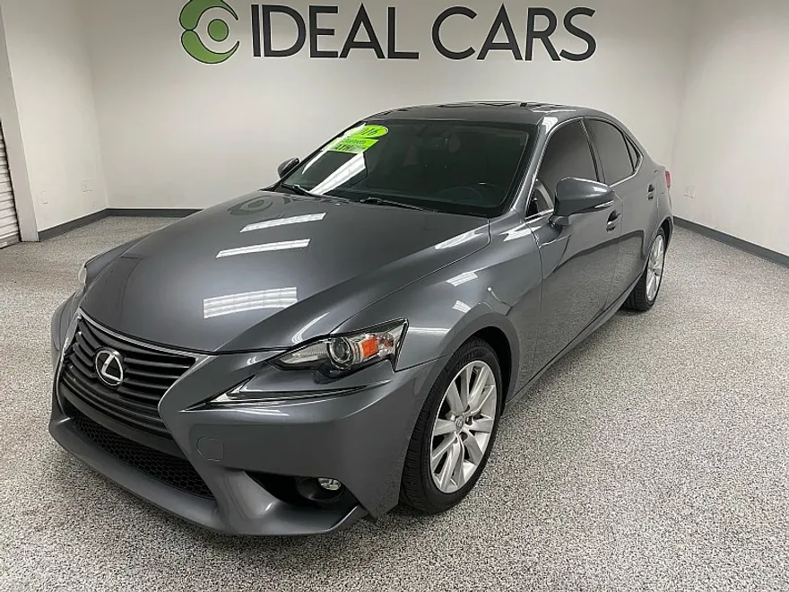 2016 Lexus IS 200t photo 1