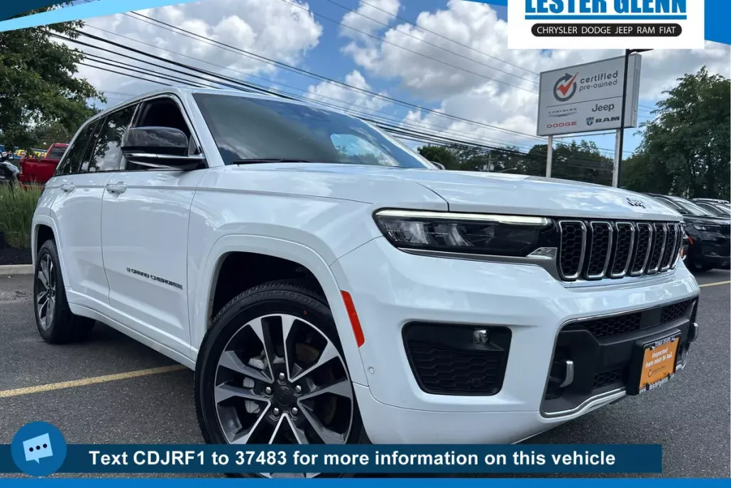 2023 Jeep Grand Cherokee Overland photo 1