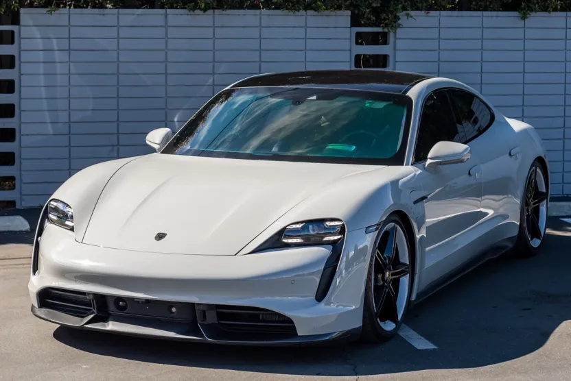2021 Porsche Taycan Turbo S photo 1