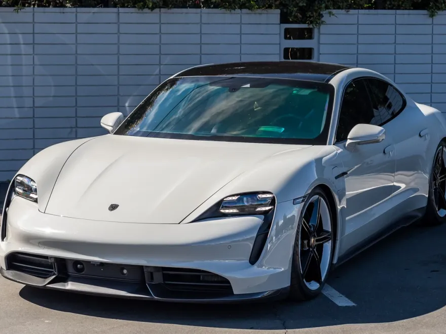 2021 Porsche Taycan Turbo S photo 1