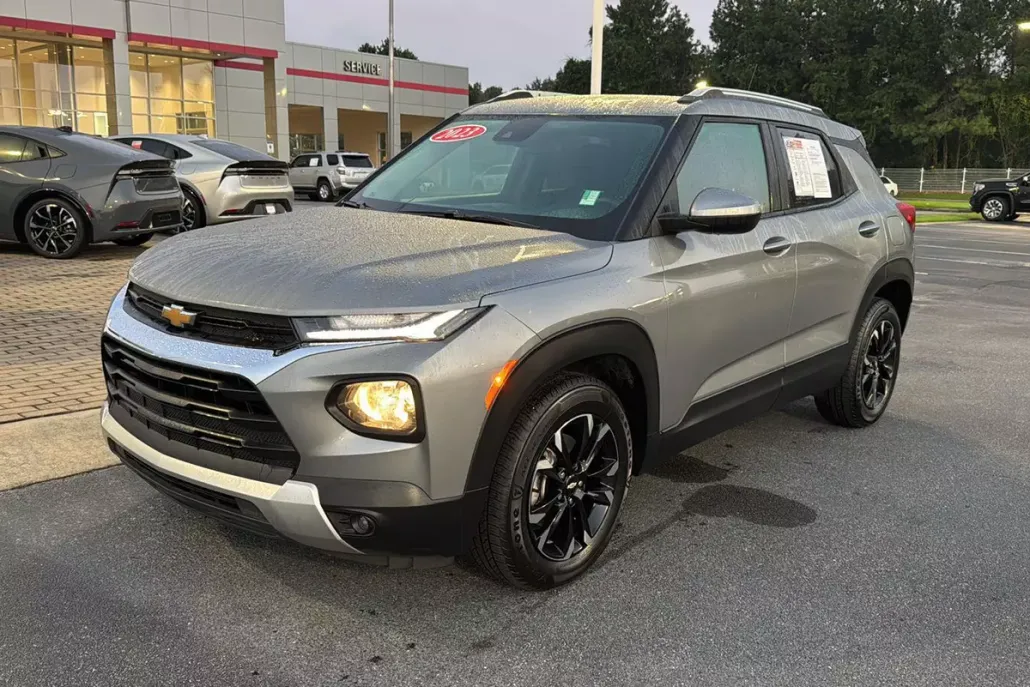 2023 Chevrolet Trailblazer LT photo 1