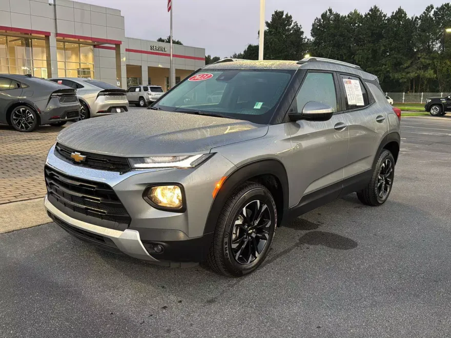 2023 Chevrolet Trailblazer LT photo 1