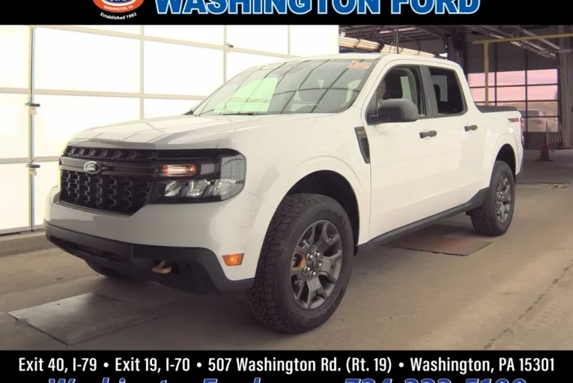 2023 Ford Maverick XLT photo 1