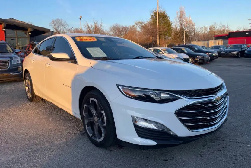 2022 Chevrolet Malibu 1LT photo 1