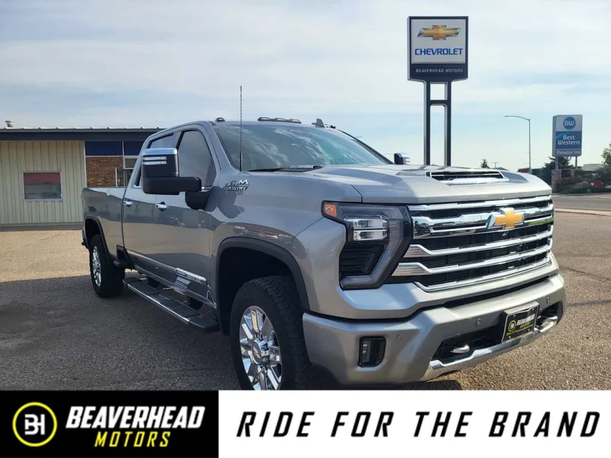 2024 Chevrolet Silverado 3500HD High Country photo 1
