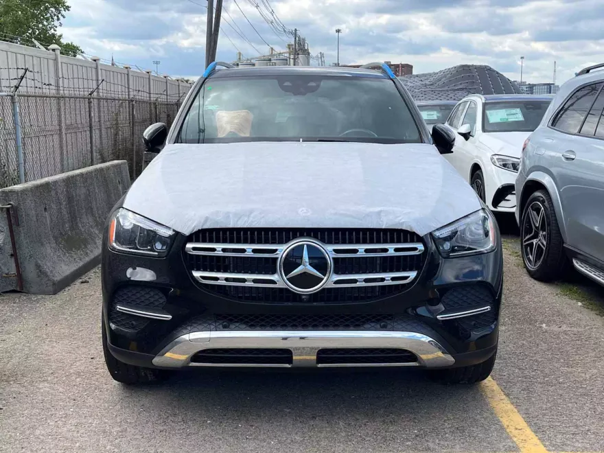2026 Mercedes Benz GLE 450e 4MATIC photo 1
