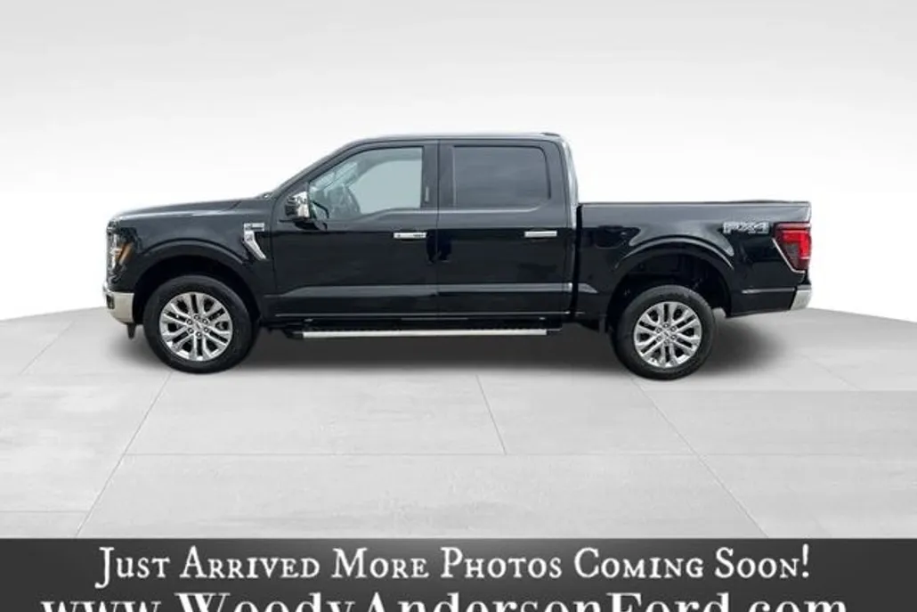 2024 Ford F-150 XLT photo 1