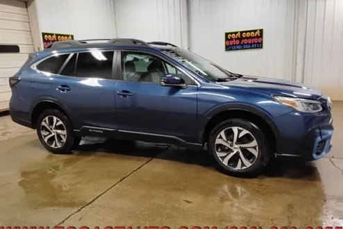 2022 Subaru Outback Limited photo 2