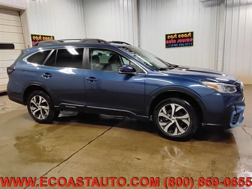 2022 Subaru Outback Limited photo 2
