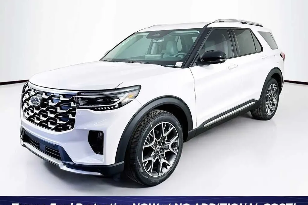 2025 Ford Explorer Platinum photo 1