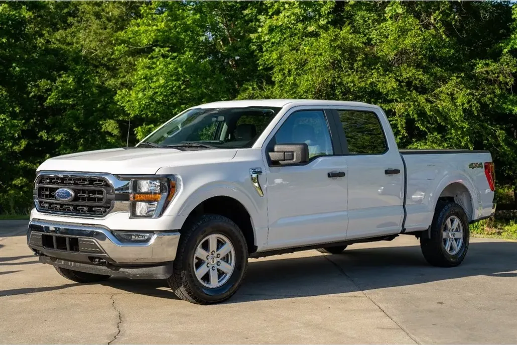 2023 Ford F-150 XLT photo 1