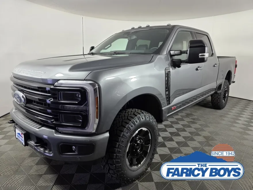2025 Ford F-350 Platinum photo 1