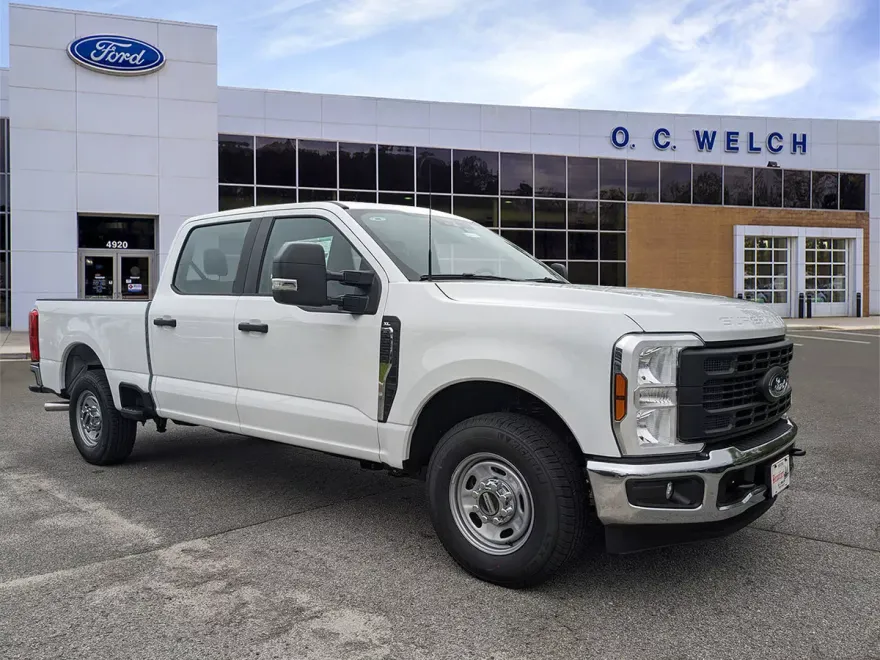 2025 Ford F-250 XL photo 1