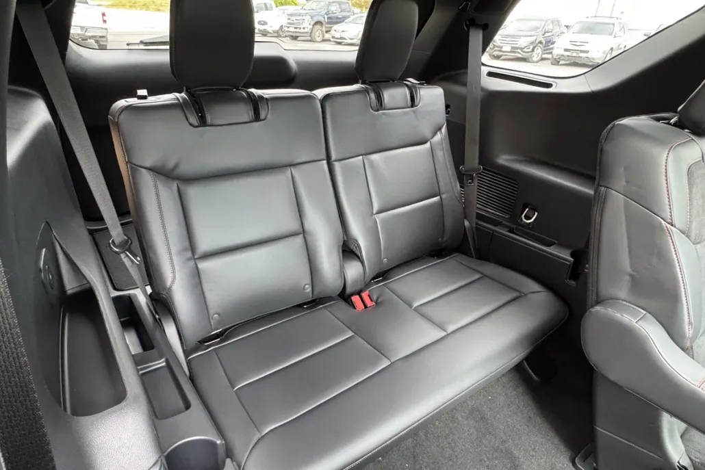 2025 Ford Explorer ST photo 1