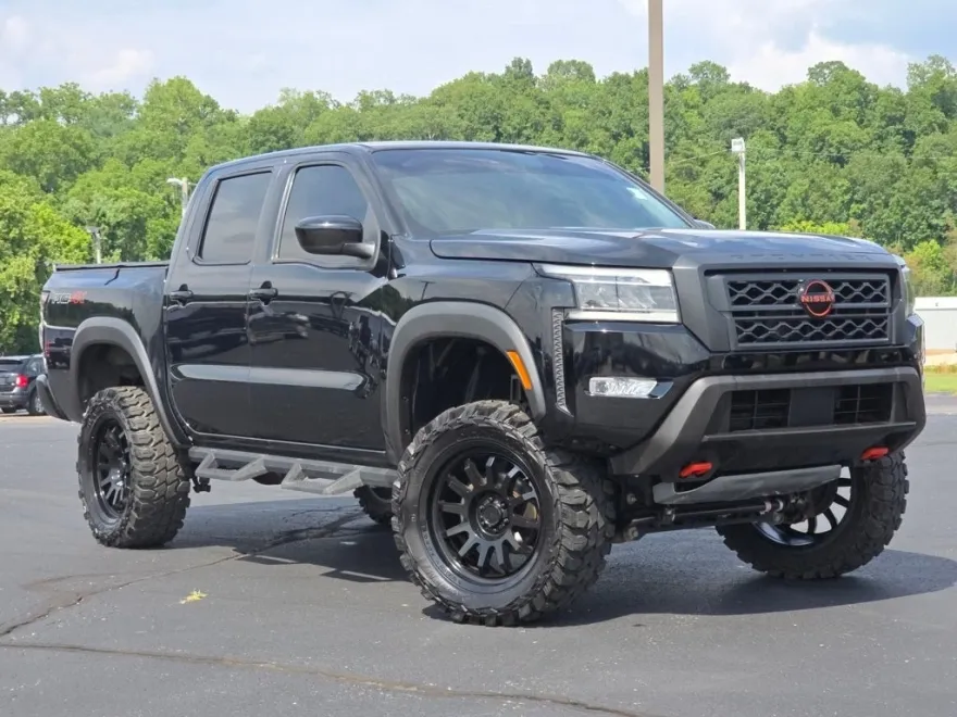 2022 Nissan Frontier PRO-4X photo 1