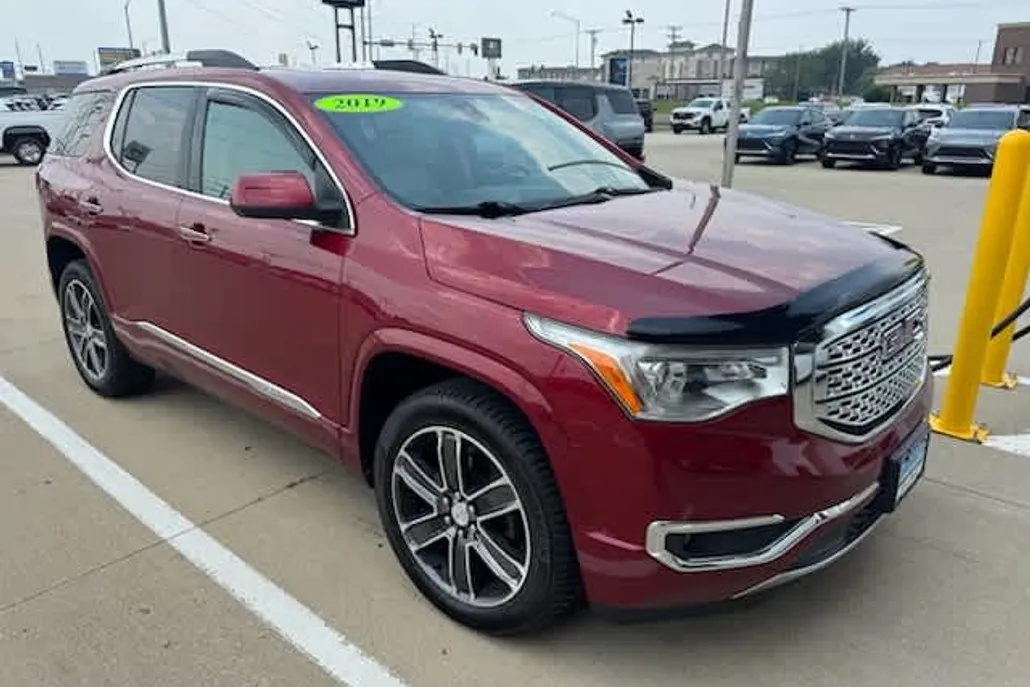 2019 Gmc Acadia Denali photo 1