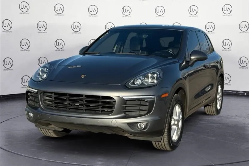 2016 Porsche Cayenne photo 1