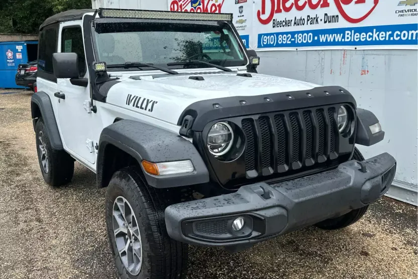 2021 Jeep Wrangler Willys photo 1