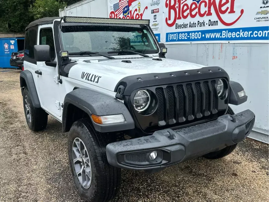 2021 Jeep Wrangler Willys photo 1