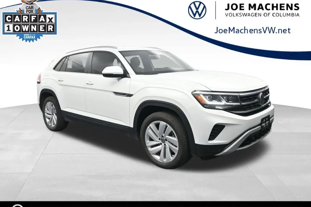 2022 Volkswagen Atlas Cross Sport V6 SE Technology photo 1
