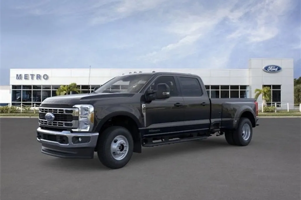 2026 Ford F-350 photo 1